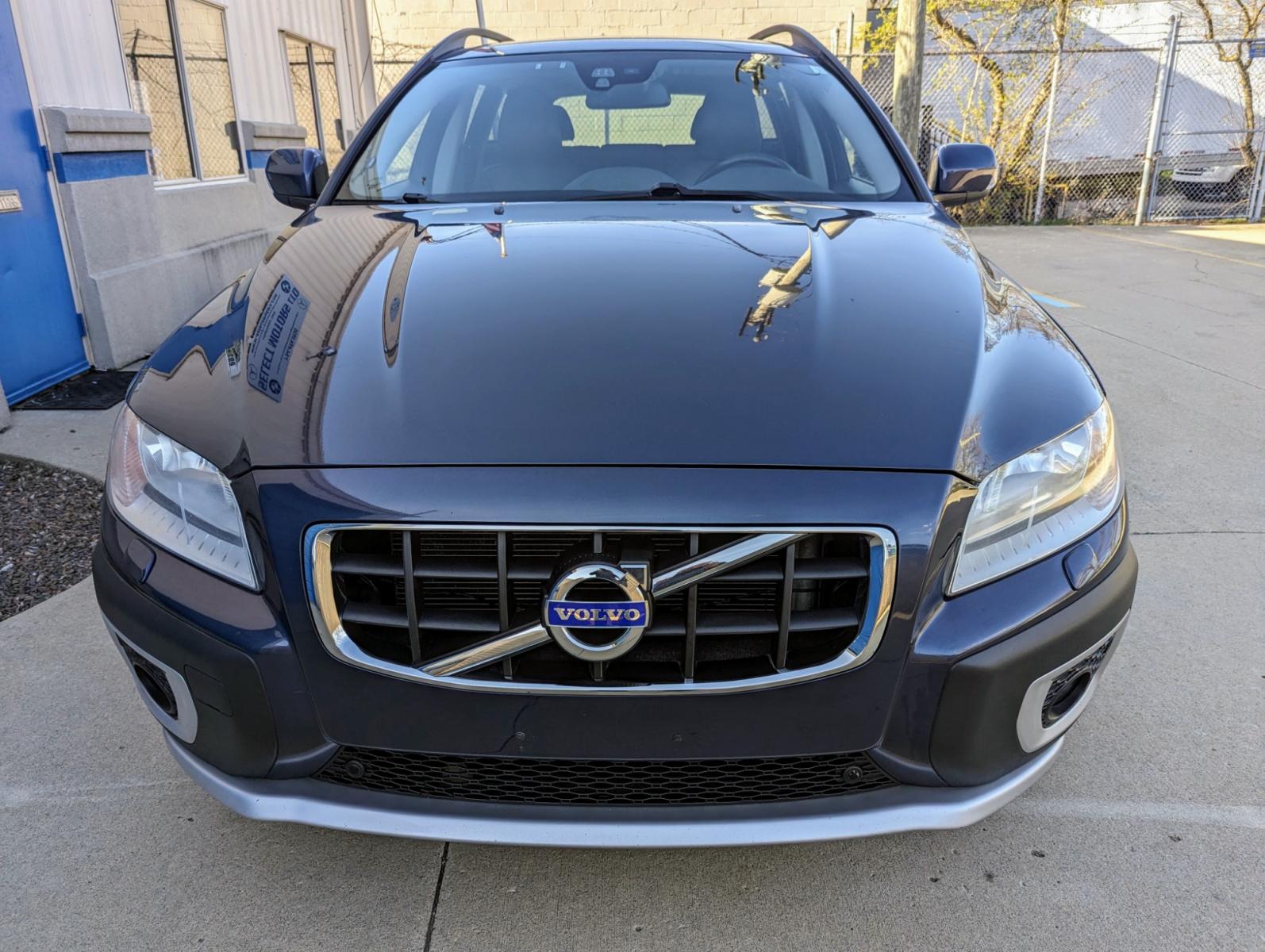 2012 Blue Metallic /Black Leather Volvo XC70 (YV4902BZ0C1) with an 3.0L I6 F DOHC 24V engine, Automatic transmission, located at 603 Amelia Street, Plymouth, MI, 48170, (734) 459-5520, 42.378841, -83.464546 - Vehicles shown by appointment - Please call ahead - 734-459-5520, text 734-658-4573 or contact us via our web site at: http://www.selectmotors.com for complete Inventory, Photos, Videos and FREE Carfax Reports. 2012 Volvo XC70 T6 AWD, Platinum Package, Cypress Blue Metallic with black leather i - Photo #3